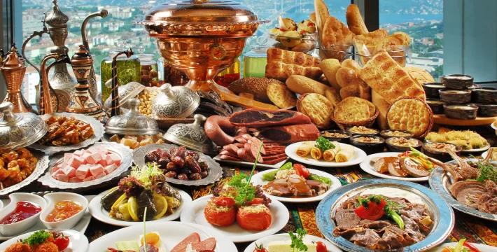 Türkiye'nin En Lezzetli 10 Şehri: Yemek Meraklılarına Bir Mutfak Serüveni
