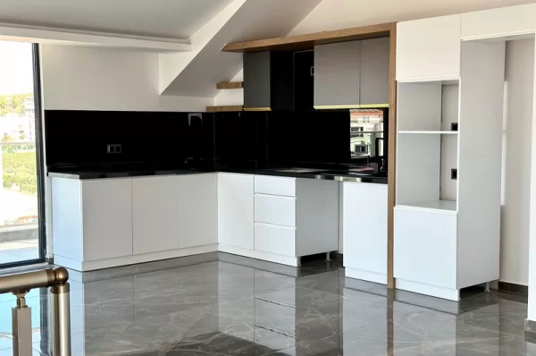 Luxury Living by the Sea: 102 Flats in a Peaceful and Comfortable Setting