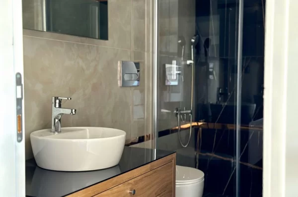 Luxury Living by the Sea: 102 Flats in a Peaceful and Comfortable Setting