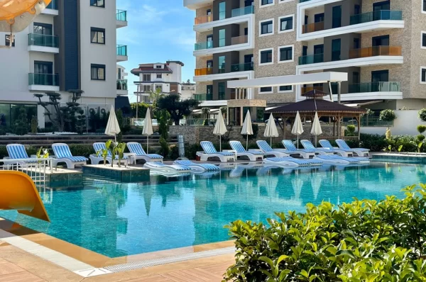 Luxury Living by the Sea: 102 Flats in a Peaceful and Comfortable Setting