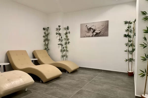 Luxury Living by the Sea: 102 Flats in a Peaceful and Comfortable Setting