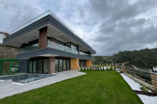 New Construction Villa with Private Pool in İncekum, Alanya
