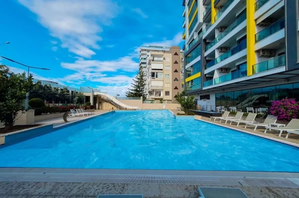 Alanya'da Deniz Manzaralı Lüks Sahil Daireleri