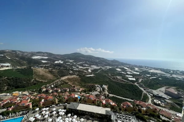 Experience Ultimate Luxury Living with Stunning Views: 2+1 Apartment in Kargicak
