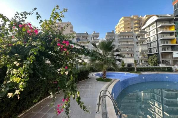 Luxurious Fully Furnished 2+1 Apartment with Pool View in Alanya, Mahmutlar