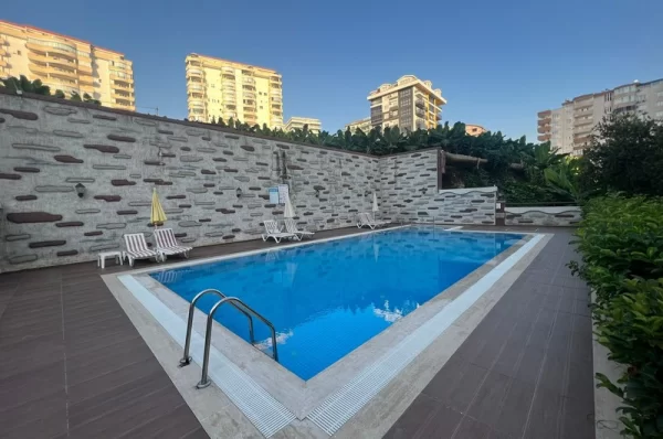 Deniz Kenarında Lüks Yaşam: Alanya Mahmutlar'da Satılık Muhteşem 2+1 Daire
