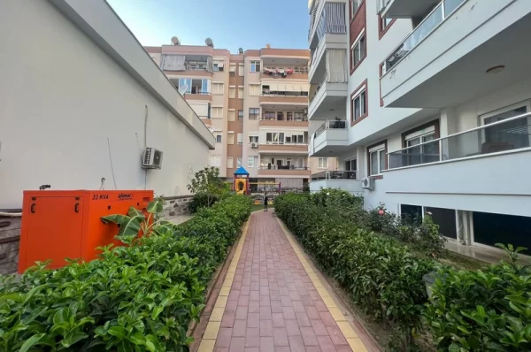 Luxury Living by the Sea: Stunning 2+1 Apartment in Mahmutlar for Sale in Alanya