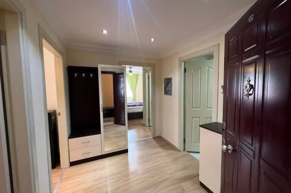Plaja Sadece 250 Metre Uzaklıkta Full Eşyalı 125m2 Daire