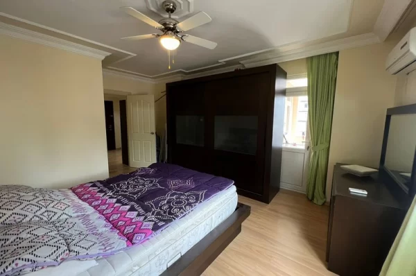 Plaja Sadece 250 Metre Uzaklıkta Full Eşyalı 125m2 Daire
