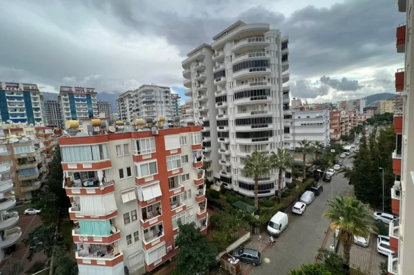Plaja Sadece 250 Metre Uzaklıkta Full Eşyalı 125m2 Daire