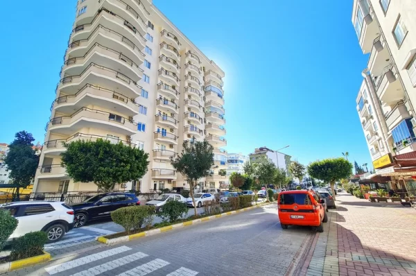 Luxury Living in Mahmutlar: Fully Furnished 2-Bedroom Apartment with Amazing Amenities
