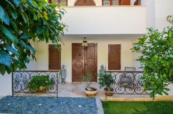 Escape to Paradise: Exquisite Sea View 5+2 Luxury Villa for Sale in Alanya