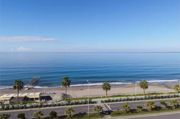 Beachfront Bliss: полностью меблированные апартаменты 1+1 с захватывающим видом на океан