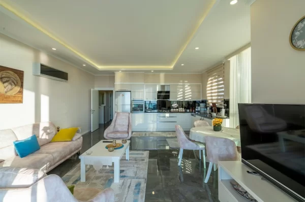 Alanya'da Modern Mobilyalı ve Nefis Alanya Manzaralı Satılık 2+1 Daire