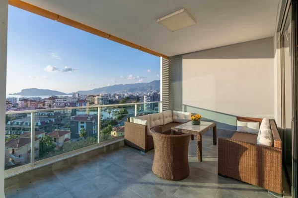 Alanya'da Modern Mobilyalı ve Nefis Alanya Manzaralı Satılık 2+1 Daire