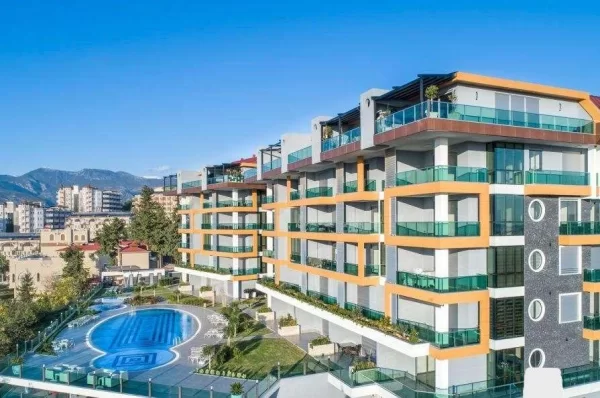 Alanya'da Modern Mobilyalı ve Nefis Alanya Manzaralı Satılık 2+1 Daire