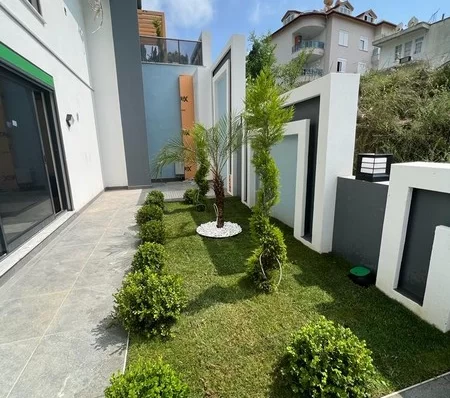 Alanya Kargıcak'ta Özel Paradise'ta Yaşayan Tripleks 6+1 Satılık Villa