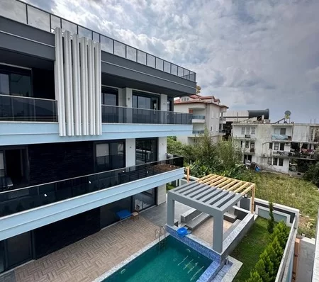 Alanya Kargıcak'ta Özel Paradise'ta Yaşayan Tripleks 6+1 Satılık Villa