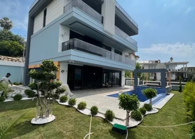 Alanya Kargıcak'ta Özel Paradise'ta Yaşayan Tripleks 6+1 Satılık Villa