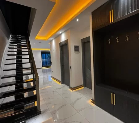 Alanya Kargıcak'ta Özel Paradise'ta Yaşayan Tripleks 6+1 Satılık Villa