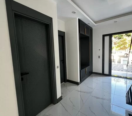 Alanya Kargıcak'ta Özel Paradise'ta Yaşayan Tripleks 6+1 Satılık Villa