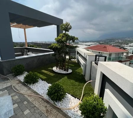 Alanya Kargıcak'ta Özel Paradise'ta Yaşayan Tripleks 6+1 Satılık Villa