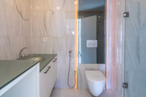 Alanya'da Kusursuz Tasarımlı 1+1 Denize Sıfır Son Derece Lüks Gayrimenkul