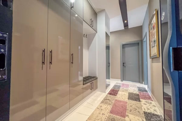 Lüks Yaşamın Özünü Keşfedin Alanya Oba'da 3+1 Eşyalı Daire