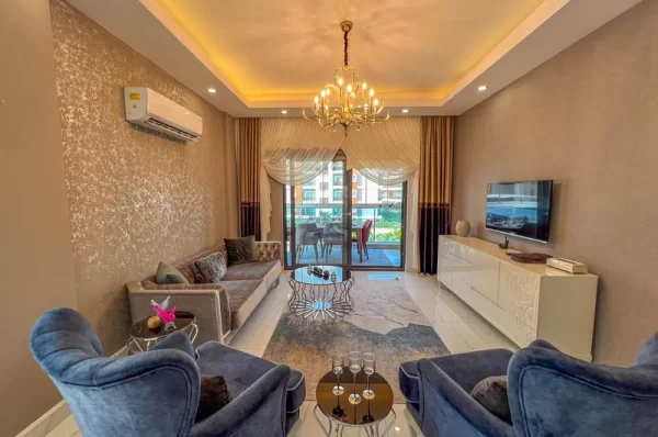 Lüks Yaşamın Özünü Keşfedin Alanya Oba'da 3+1 Eşyalı Daire