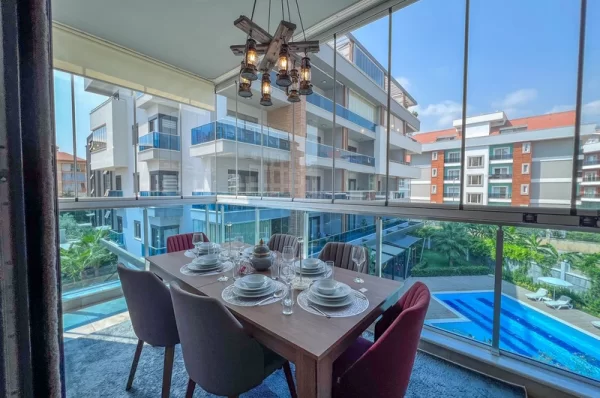 Lüks Yaşamın Özünü Keşfedin Alanya Oba'da 3+1 Eşyalı Daire
