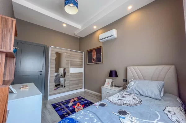 Lüks Yaşamın Özünü Keşfedin Alanya Oba'da 3+1 Eşyalı Daire