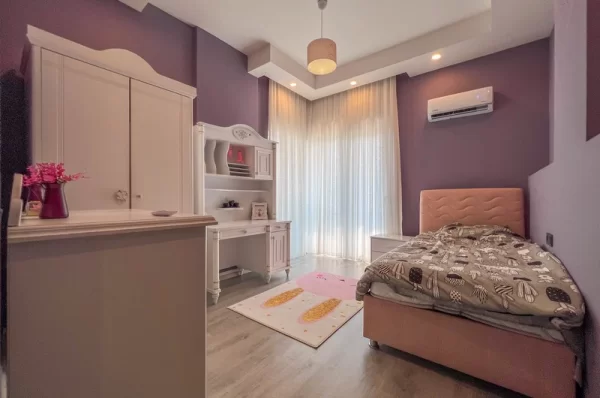 Lüks Yaşamın Özünü Keşfedin Alanya Oba'da 3+1 Eşyalı Daire