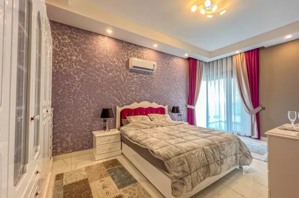 Lüks Yaşamın Özünü Keşfedin Alanya Oba'da 3+1 Eşyalı Daire