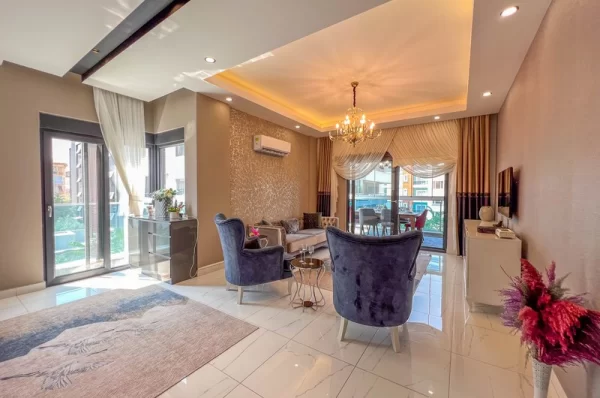 Lüks Yaşamın Özünü Keşfedin Alanya Oba'da 3+1 Eşyalı Daire