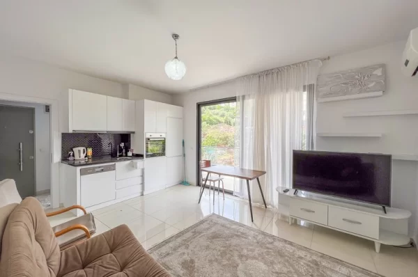 Alanya Kestel'de Sahile 500 Metre Uygun Fiyatlı Eşyalı 1+1 Daire