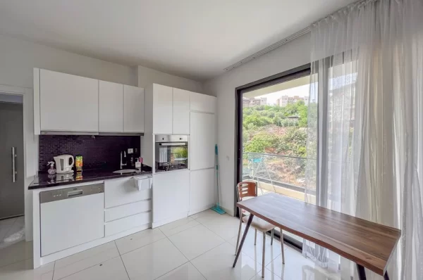 Alanya Kestel'de Sahile 500 Metre Uygun Fiyatlı Eşyalı 1+1 Daire