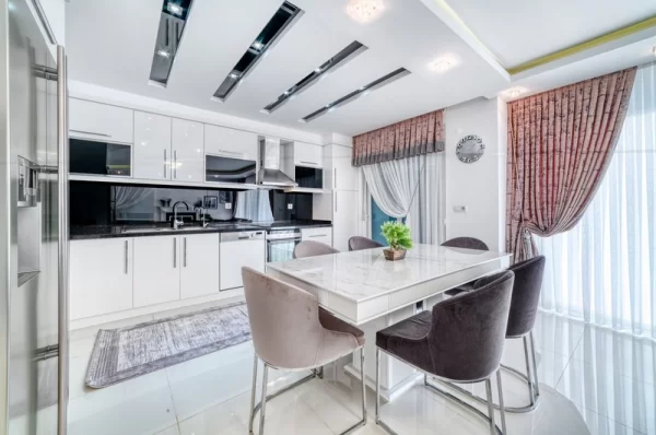 Luxury Life in the Lap of Nature: 4+ 1 Villa in Kargicak,Alanya