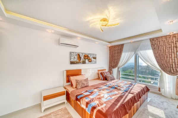 Luxury Life in the Lap of Nature: 4+ 1 Villa in Kargicak,Alanya