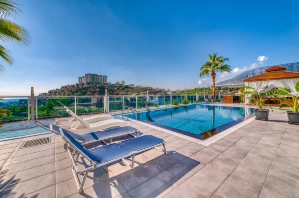 Luxury Life in the Lap of Nature: 4+ 1 Villa in Kargicak,Alanya