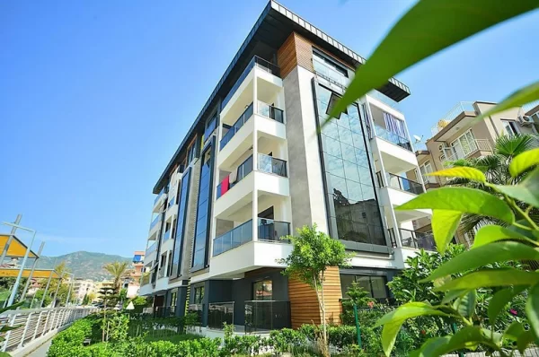 Reflection of Urban Life with 1+1 Apartment in the Center of Alanya