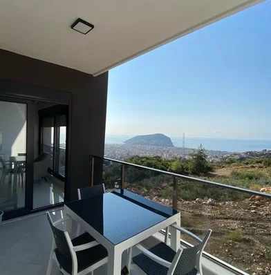 1+1 Property for Sale With Exquisite Views of Alanya