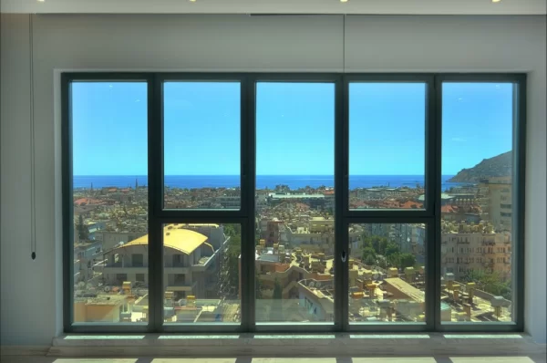 Embrace the Luxurious Life in the Heart of Alanya 5+1 Penthouse