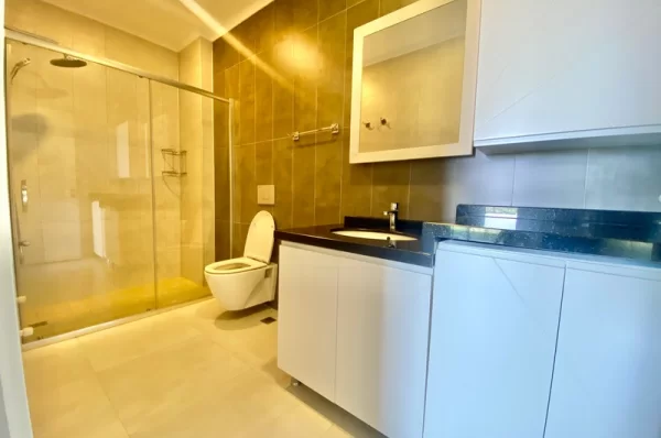 Embrace the Luxurious Life in the Heart of Alanya 5+1 Penthouse