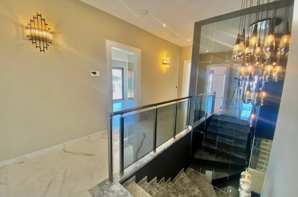 Embrace the Luxurious Life in the Heart of Alanya 5+1 Penthouse