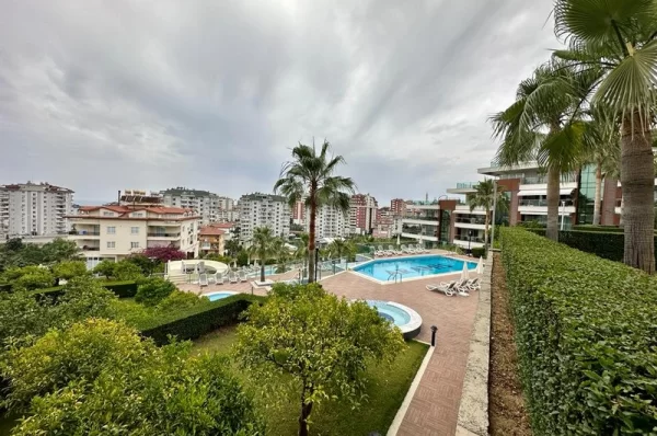 3+1 Penthouse and Ground Floor Properties for Sale in Alanya,Cikcilli
