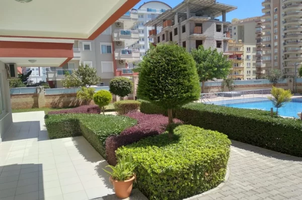 Alanya Mahmutlar'da Full Mobilyalı İki Yatak Odalı Yüksek Getirili Yatırımlık Gayrimenkul