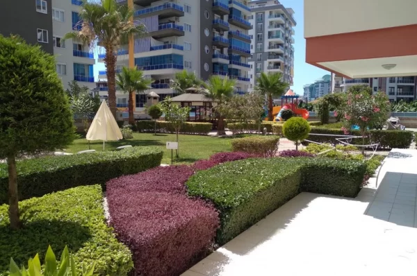 Alanya Mahmutlar'da Full Mobilyalı İki Yatak Odalı Yüksek Getirili Yatırımlık Gayrimenkul