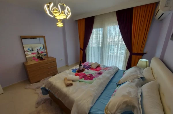 Alanya Mahmutlar'da Full Mobilyalı İki Yatak Odalı Yüksek Getirili Yatırımlık Gayrimenkul