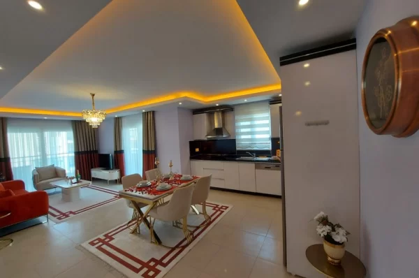Alanya Mahmutlar'da Full Mobilyalı İki Yatak Odalı Yüksek Getirili Yatırımlık Gayrimenkul