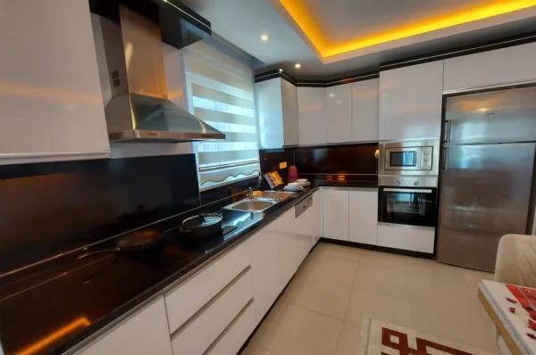 Alanya Mahmutlar'da Full Mobilyalı İki Yatak Odalı Yüksek Getirili Yatırımlık Gayrimenkul